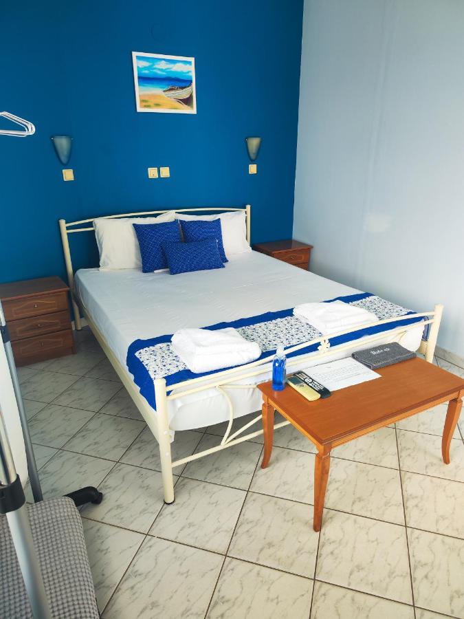 Ellinas Hotel Khrysi Ammoudia Rom bilde